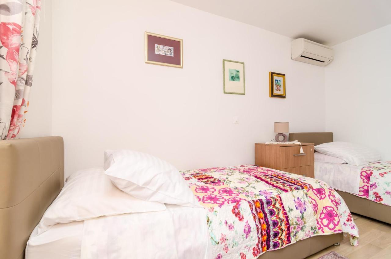 Holiday Home Tezoro Royal Дубровник Екстериор снимка